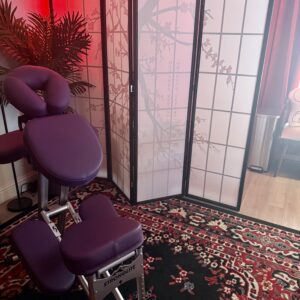 30-MINUTE/60-Minute  Chair Massage